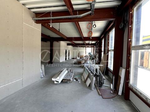 коммерческая по адресу В'ячеслава Чорновола, 1