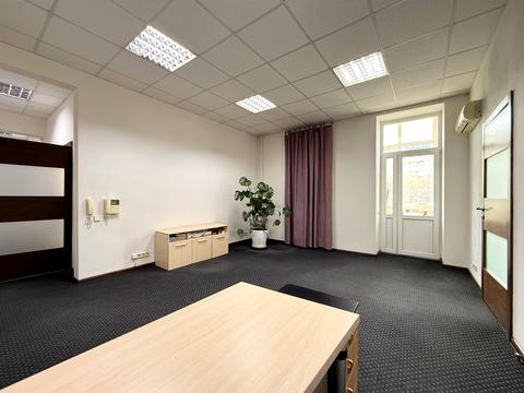 коммерческая по адресу Большая Васильковская ул. (Красноармейская), 126