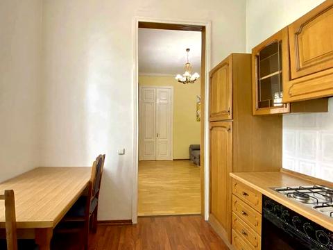 квартира за адресою Басейна вул., 3