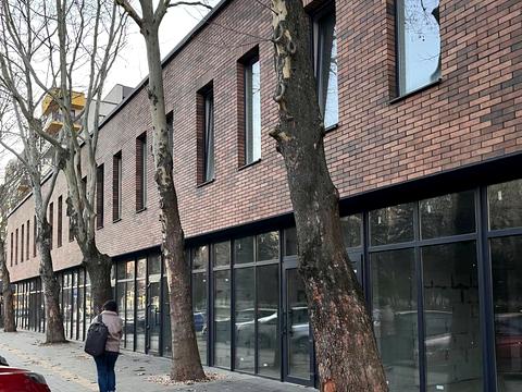 комерційна за адресою Вовчинецька вул., 222