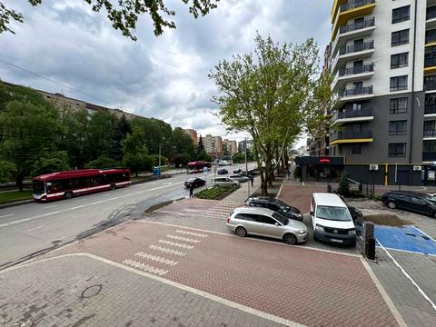 комерційна за адресою Вовчинецька вул., 222