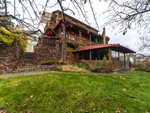 будинок за адресою Залужна вул.