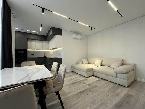 квартира за адресою Салютна вул., 2к18