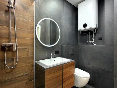 квартира за адресою Салютна вул., 2к18