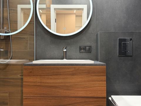 квартира за адресою Салютна вул., 2к18