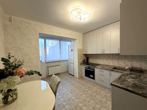 квартира по адресу Червоной Калины просп. (Владимира Маяковского), 28