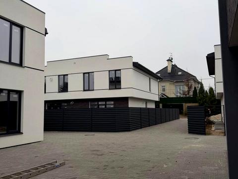 дом по адресу Прорізна