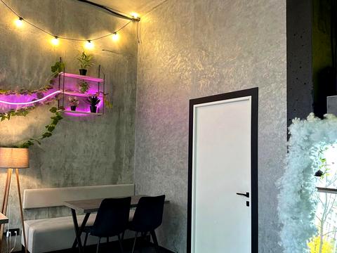 комерційна за адресою Салютна вул., (Будинок 02301-02303)