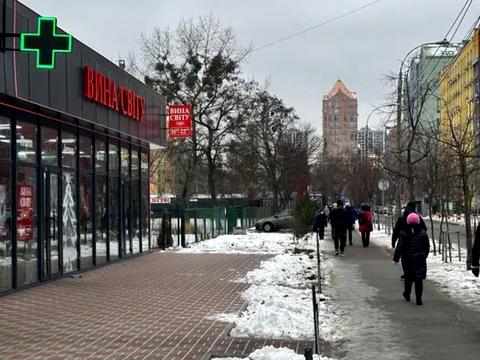 коммерческая по адресу Соборности просп. (Воззʼєднання), 5-Б