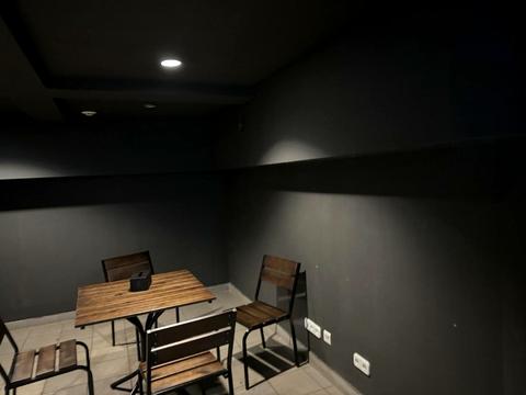 комерційна за адресою Практична вул., 8