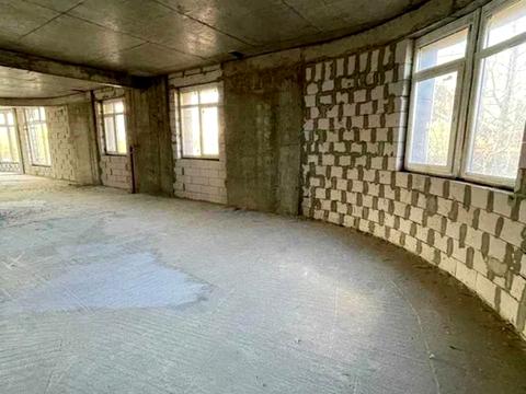 комерційна за адресою Шкільна вул., 73-Г