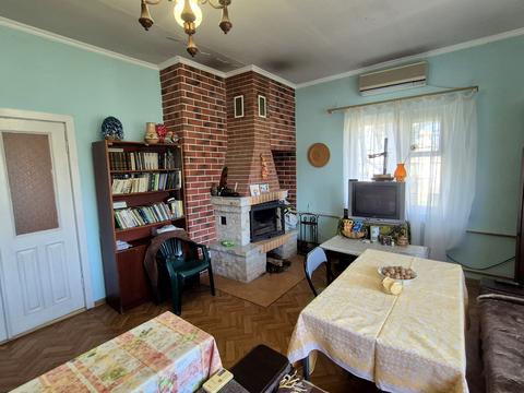 будинок за адресою Дачна