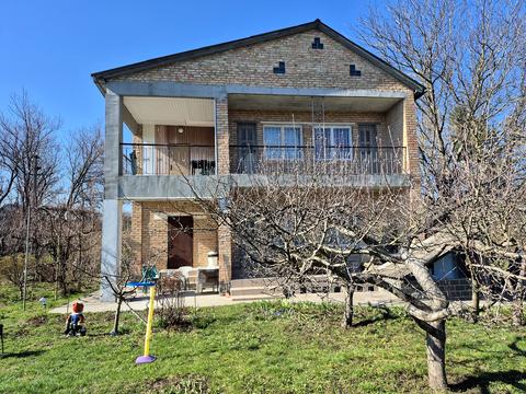 будинок за адресою Дачна