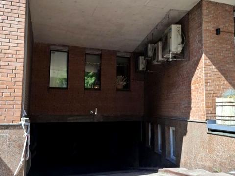 паркомісце за адресою Олександра Кониського вул., 45-49