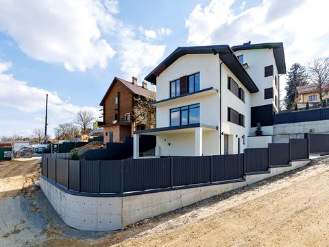 дом по адресу Рудаки ул.