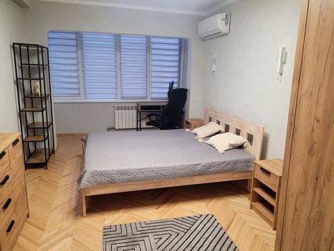 квартира за адресою Героїв полку "Азов" вул. (Маршала Малиновського), 25-В