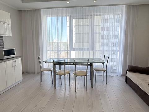 квартира за адресою Князя Романа Мстиславича вул. (Генерала Жмаченка), 28