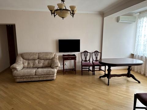 квартира за адресою Михайла Омеляновича-Павленка вул. (Суворова), 13