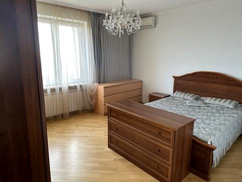 квартира за адресою Михайла Омеляновича-Павленка вул. (Суворова), 13