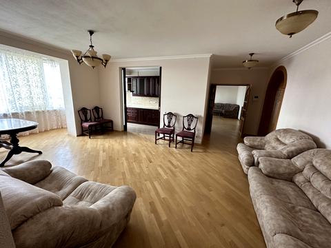 квартира за адресою Михайла Омеляновича-Павленка вул. (Суворова), 13