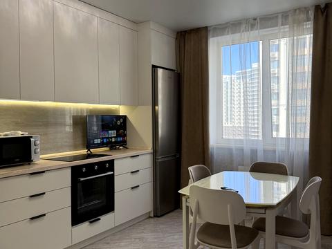 квартира за адресою Перлинна вул., 10