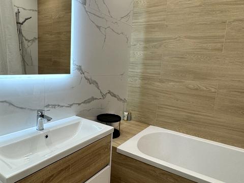 квартира за адресою Літературна вул. (Чехова), 27