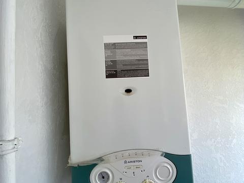 квартира за адресою Хіміків вул., 23