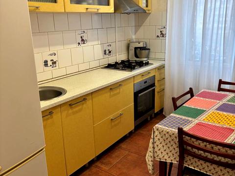 квартира за адресою Металургів просп., 18