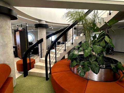 комерційна за адресою Академіка Андрія Сахарова вул., 80а