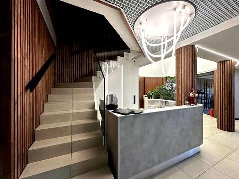 комерційна за адресою Академіка Андрія Сахарова вул., 80а