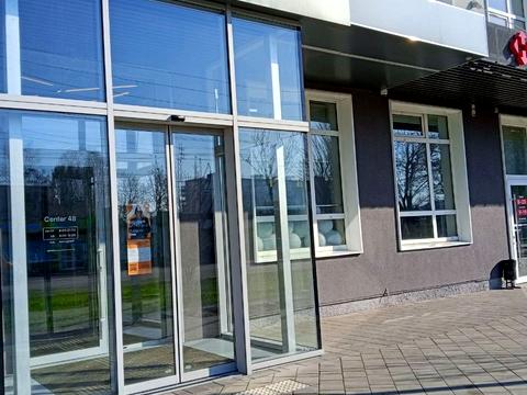 комерційна за адресою Олександра Оксанченка вул. (Степового Фронту), 48