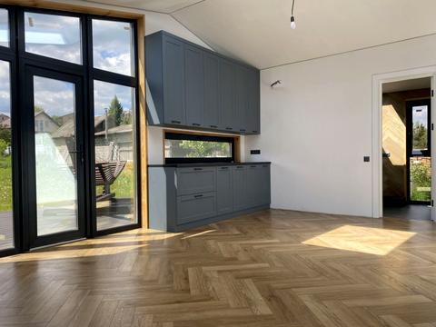 дом по адресу Долинна