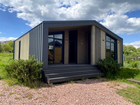 дом по адресу Долинна