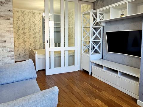 квартира за адресою Академіка Глушкова просп., 9-Д