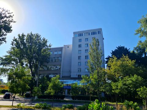 комерційна за адресою Ґарета Джонса вул. (Сім'ї Хохлових), 15