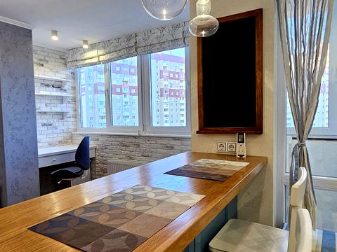 квартира за адресою Академіка Глушкова просп., 9-Д