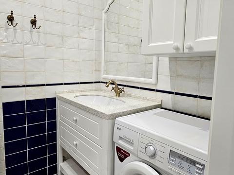 квартира за адресою Академіка Глушкова просп., 9-Д