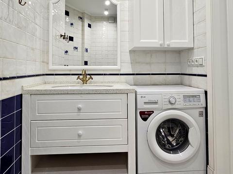 квартира за адресою Академіка Глушкова просп., 9-Д