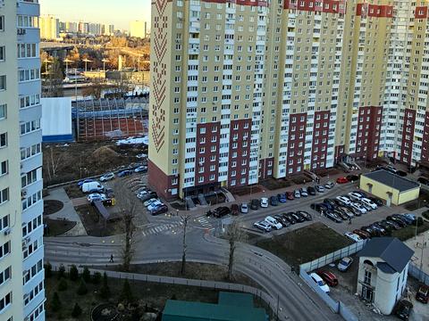 квартира за адресою Академіка Глушкова просп., 9-Д