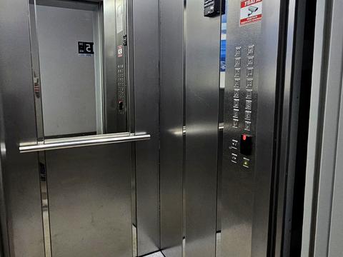 квартира за адресою Академіка Глушкова просп., 9-Д