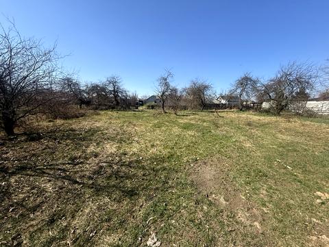 ділянка за адресою молодіжна