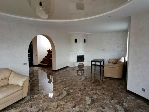 будинок за адресою Бандери