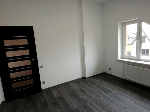 будинок за адресою Бандери