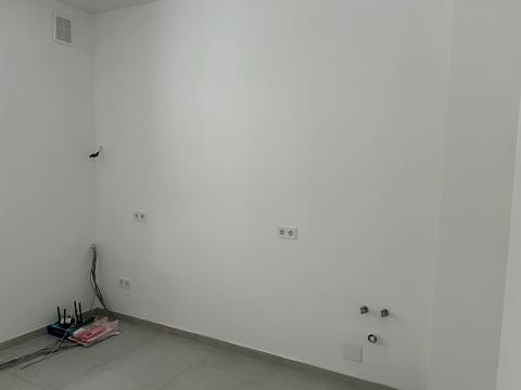 комерційна за адресою Угорська вул., 14к