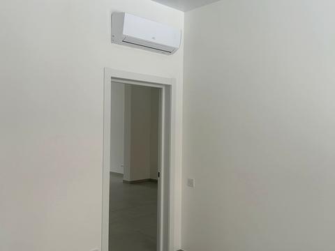 комерційна за адресою Угорська вул., 14к