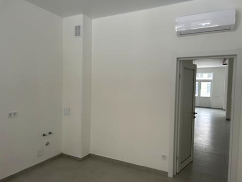 комерційна за адресою Угорська вул., 14к