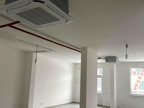 комерційна за адресою Угорська вул., 14к