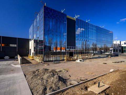 комерційна за адресою Антонова вул., 6