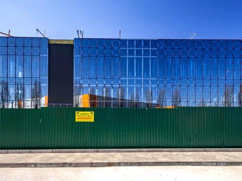 комерційна за адресою Антонова вул., 6