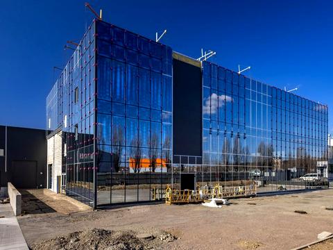 комерційна за адресою Антонова вул., 6